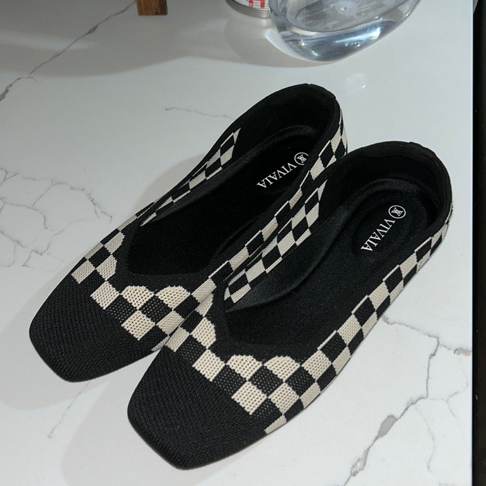 VIVAIA Margot 2.0 Lightweight Square-Toe V-Cut Flats Checker 7/37.5